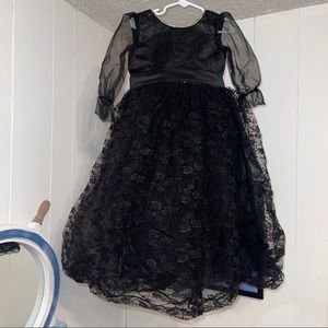 Itty Bitty Toes - Limited Edition Gown 
Size 2